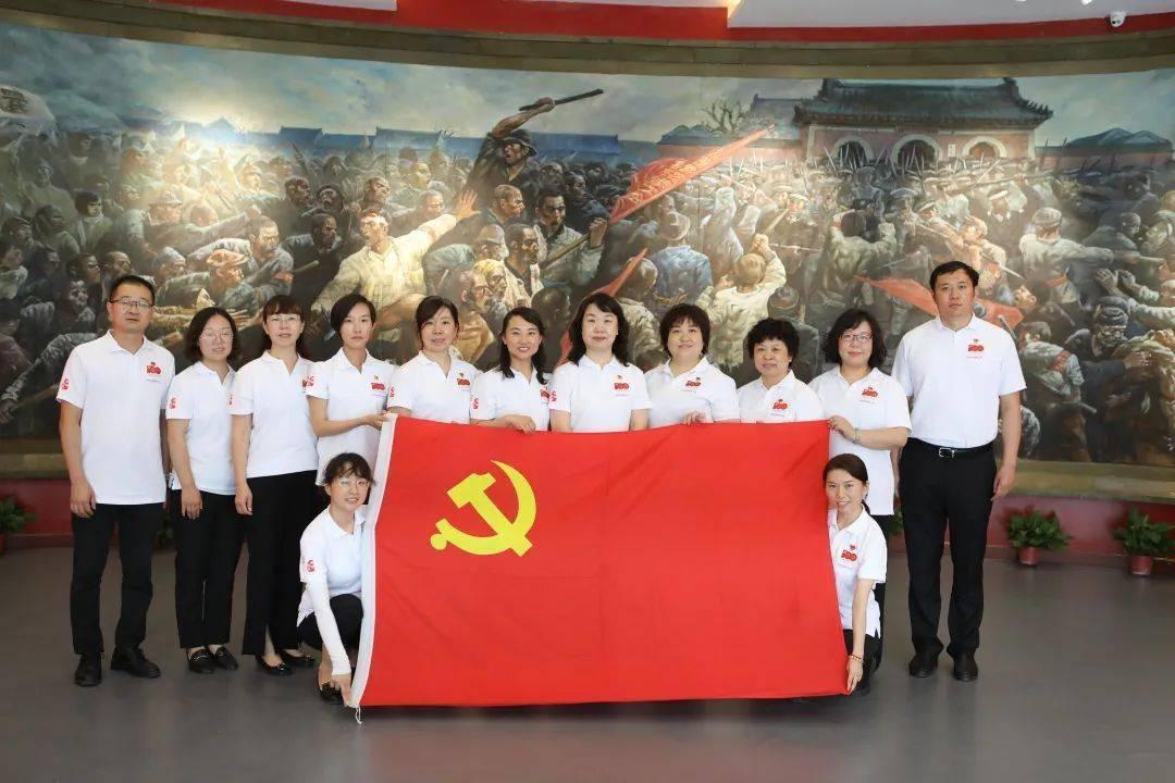 还有一周小年儿啦 龙江森工为您准备的新年表情包上线了~