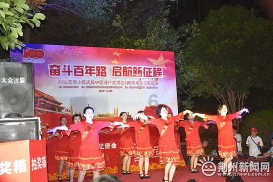 澳网综合:郑钦文将与萨巴伦卡争冠