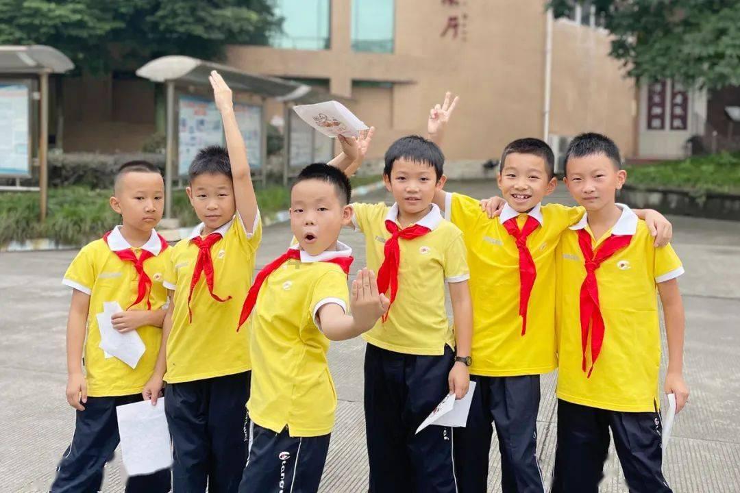 高考填志愿的时候该听谁的？游戏画面
