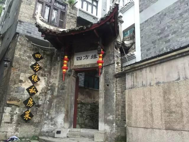 护林员年薪50万不许下山，只能带手机或者媳妇，干不干？游戏画面